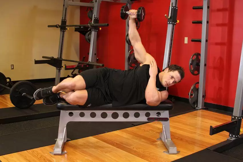 Лучшие упражнения на грудь в зале дома и в тренажерном зале Лучшие упражнения на грудь в зале дома и в тренажерном зале