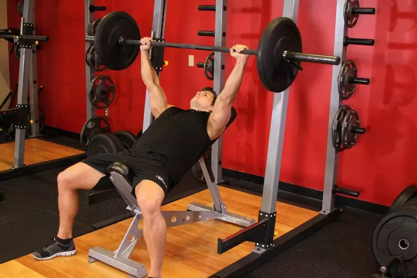 Как накачать грудные мышцы штангой Как накачать грудные мышцы штангой