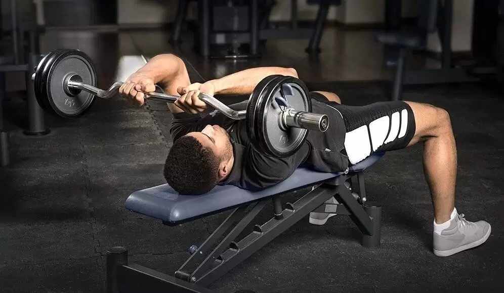 Как накачать грудные мышцы в домашних условиях Как накачать грудные мышцы в домашних условиях