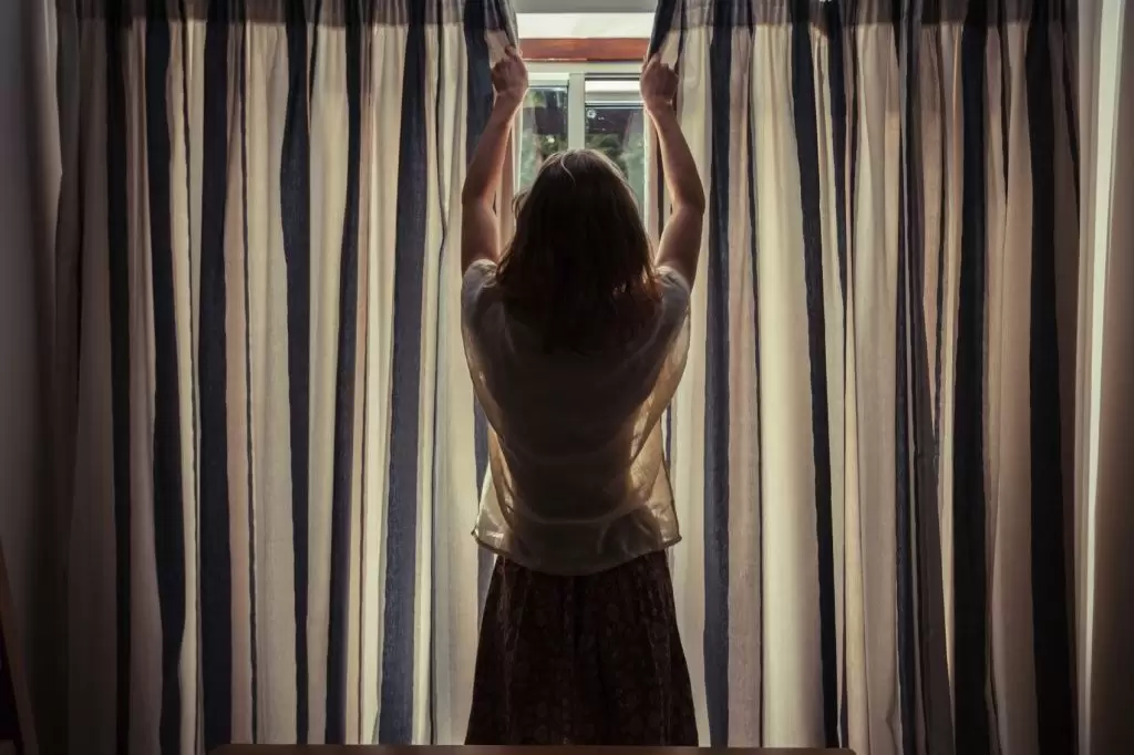 Curtains-iStock_000047343562_Medium.jpg Curtains-iStock_000047343562_Medium.jpg